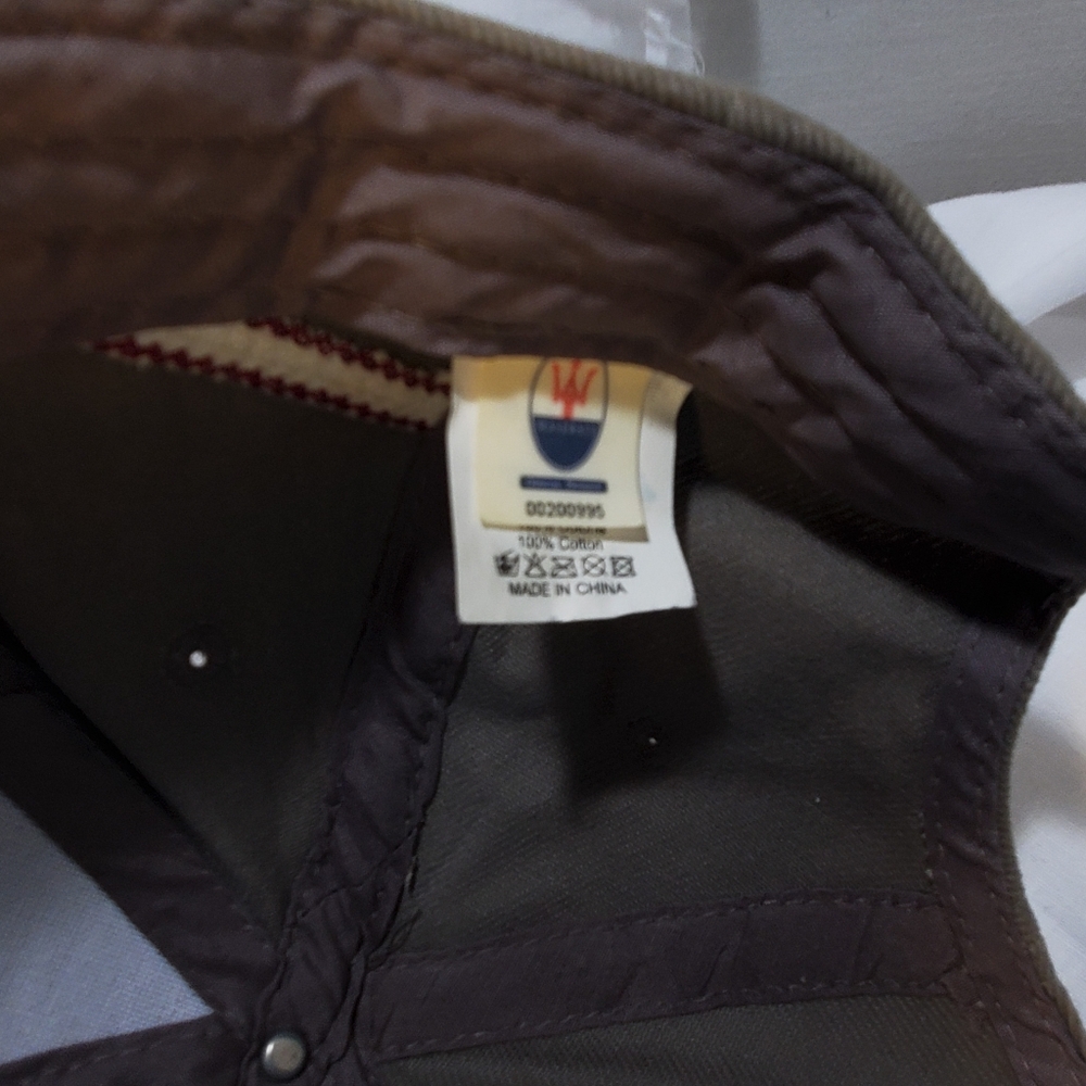 Maserati Gray Trident Cap Brushed Twill  Cotton Buckle and Grommet Tuck In - Picture 5 of 6
